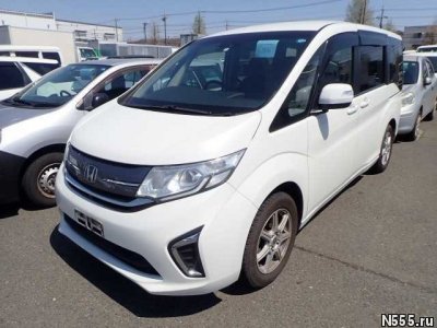 Минивэн 8 мест компактвэн Honda Step Wagon кузов RP2 4wd